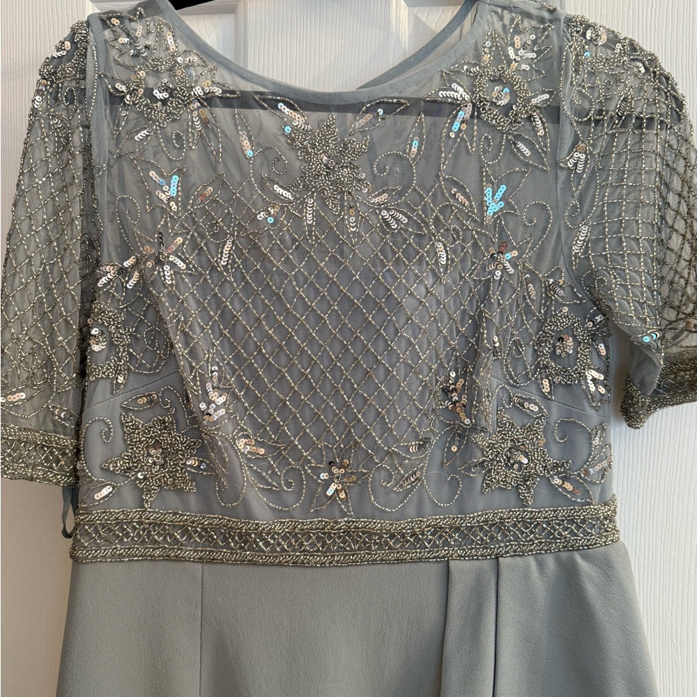 Adrianna Papell Elegant Gray Dress